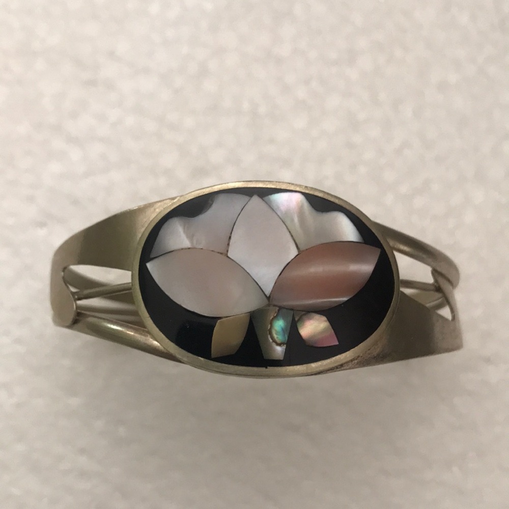 Vtg Sterling Silver/Mother of Pearl Lotus bracelt